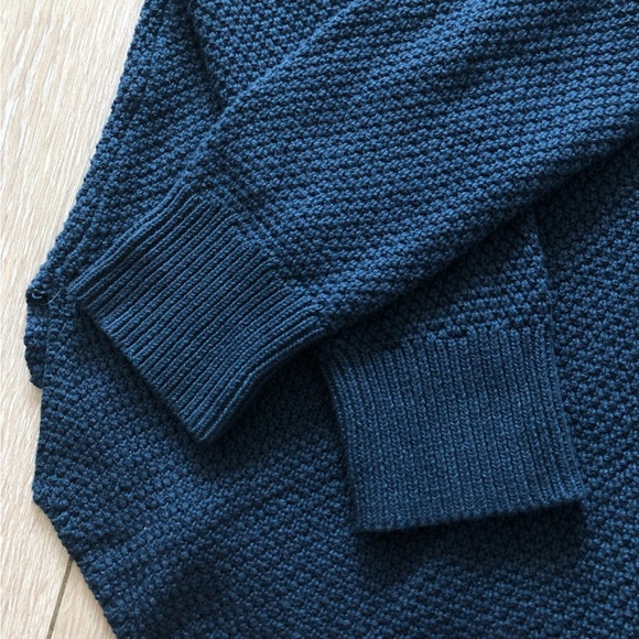 Aritzia Wilfred Galois Silk Cashmere Blend Deep V Neck Light Sweater - Picture 6 of 13